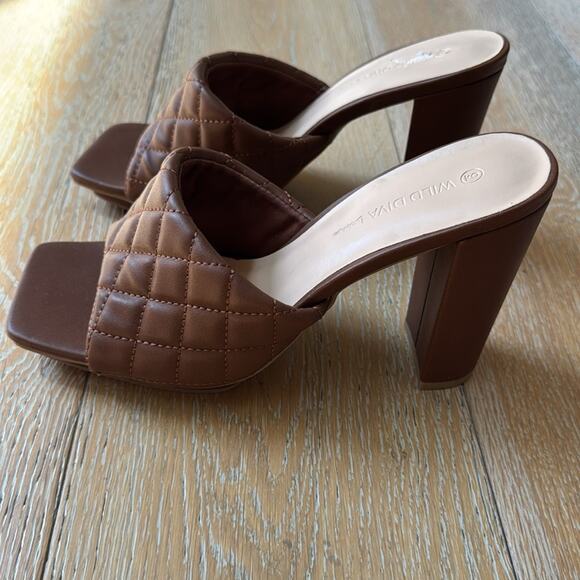 Wild Diva Quilted Square Toe Block Mule Sandals Brown Size 9 - Picture 4 of 7